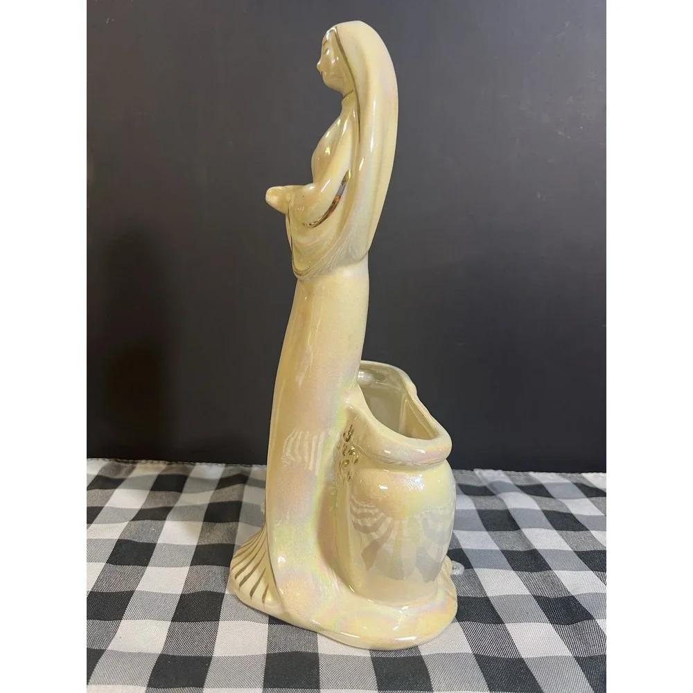 VTG Ceramic Praying Mary‎ Madonna 11.5